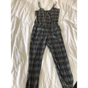 (DONATED) SIZE 2 Express Jumpsuit  ✨